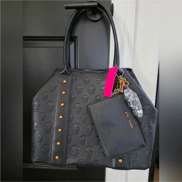 BETSEY JOHNSON Large Skull Embossed Studded XOSTUDDY Tote Bag Black Charm - Picture 16 of 16